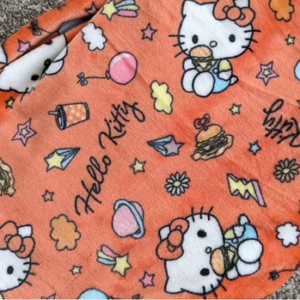 This is a BRAND NEW Hello Kitty Cloud Throw. 60 in X 70 in